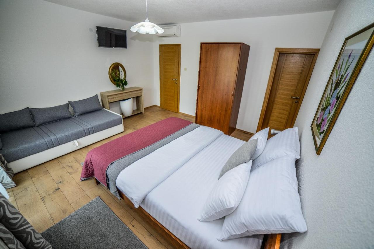 Sixteen Lakes Guest House 2イェゼルツェ エクステリア 写真