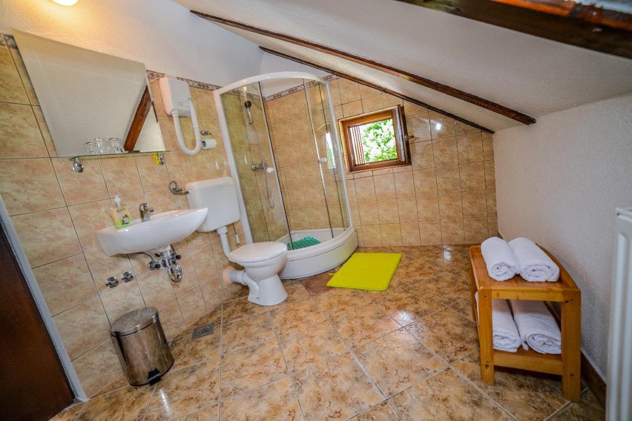 Sixteen Lakes Guest House 2イェゼルツェ エクステリア 写真