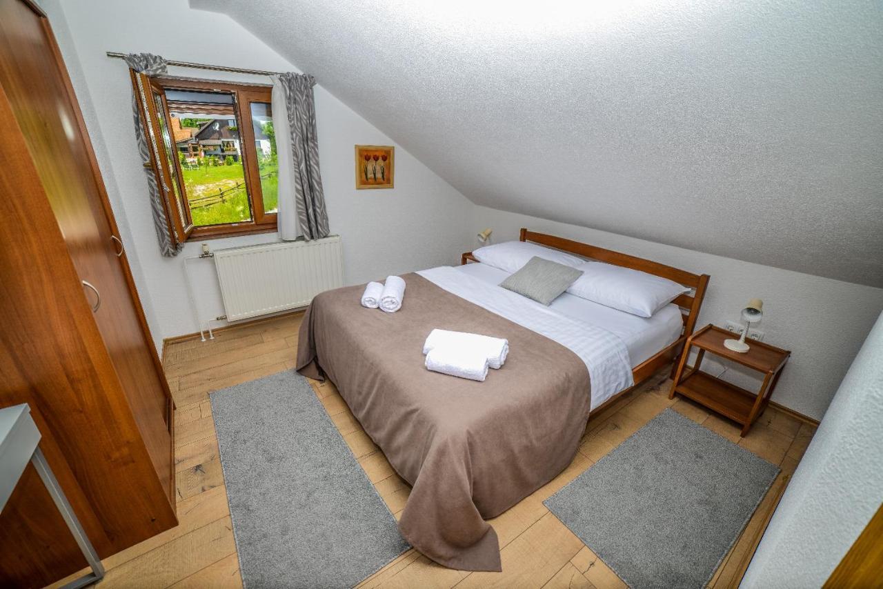 Sixteen Lakes Guest House 2イェゼルツェ エクステリア 写真