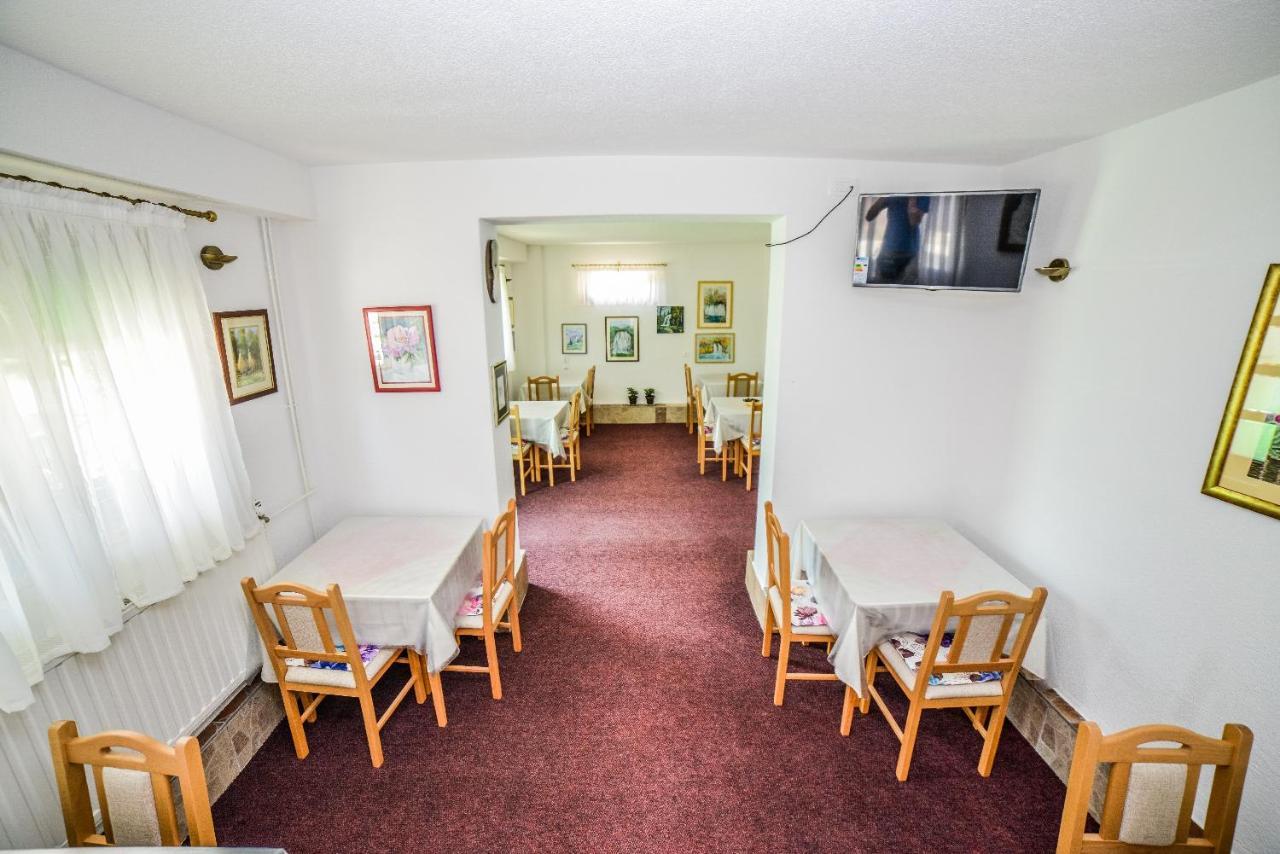 Sixteen Lakes Guest House 2イェゼルツェ エクステリア 写真