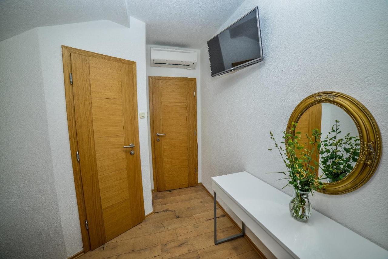 Sixteen Lakes Guest House 2イェゼルツェ エクステリア 写真