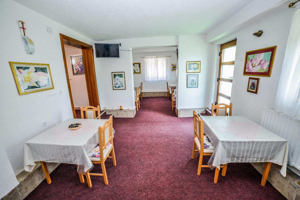 Sixteen Lakes Guest House 2イェゼルツェ エクステリア 写真