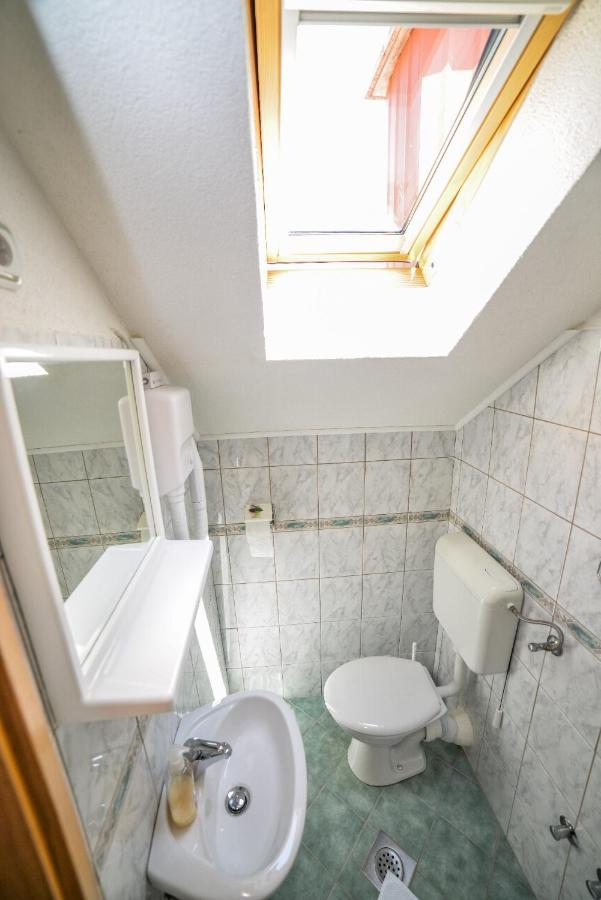 Sixteen Lakes Guest House 2イェゼルツェ エクステリア 写真