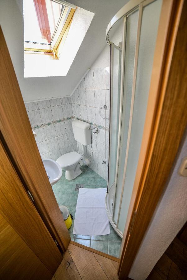 Sixteen Lakes Guest House 2イェゼルツェ エクステリア 写真